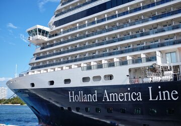 Holland-America-Line-1.jpg