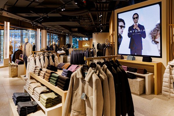 AE_Case Study_LED wall sartoriani-04.jpg