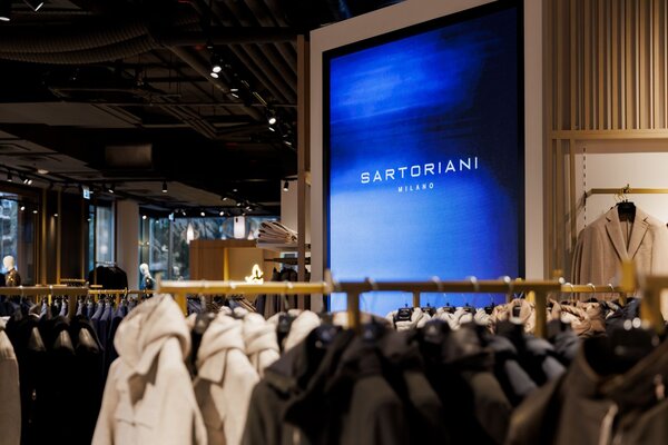 AE_Case Study_LED wall sartoriani-05.jpg