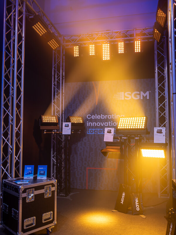 AE-Articolo_Le tecnologie dei fari SGM-01.jpg