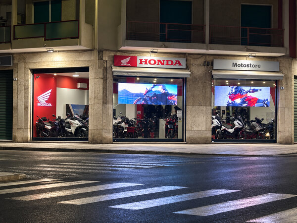 202609_Yes Tech MT @ Vetrina HONDA.jpg