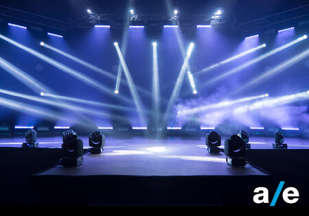 AE-202603-Dentro a una testa mobile.jpg