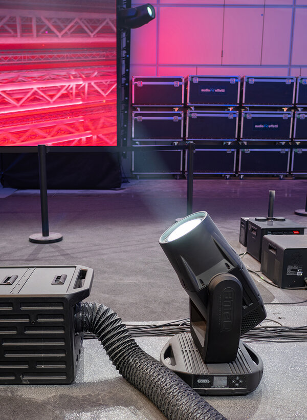 Audio Effetti-Dentro a una testa mobile-foto 1.jpg