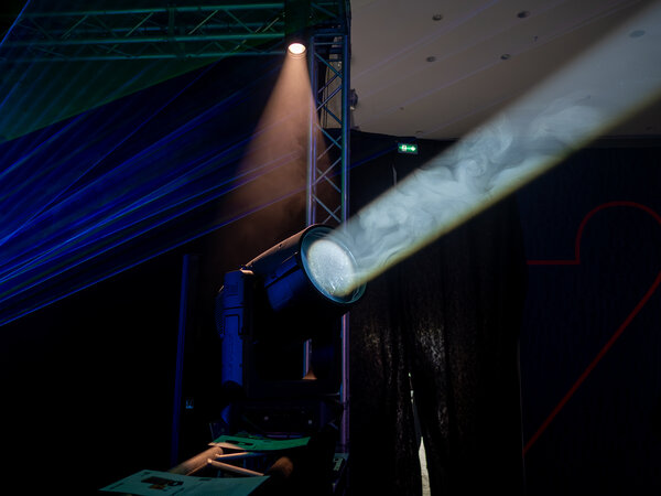 Audio Effetti-Dentro a una testa mobile.jpg